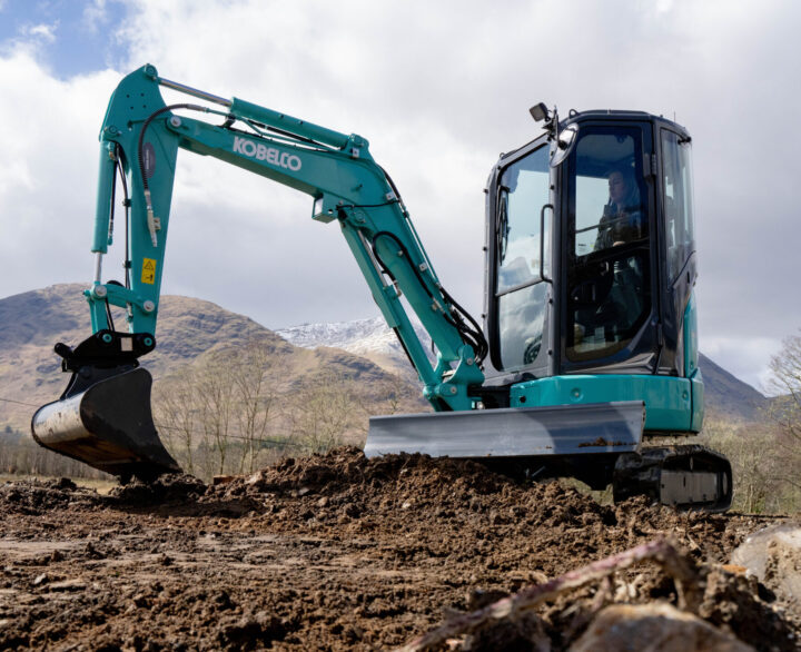 Kobelco SK26SR-7