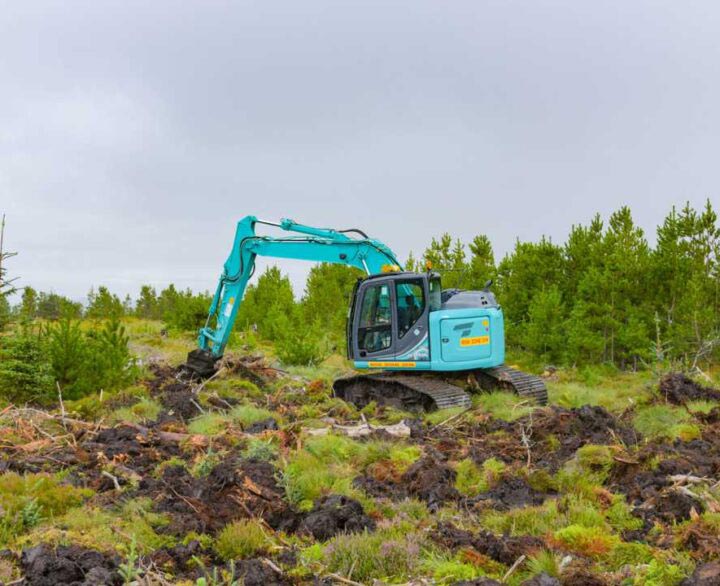 Kobelco SK140SRLC-5 - Crawler Excavators