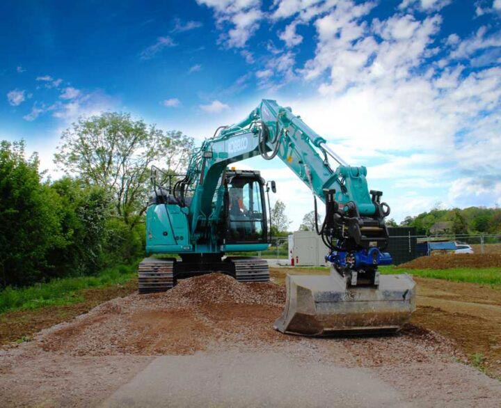 Kobelco SK140SRLC-5 - Crawler Excavators