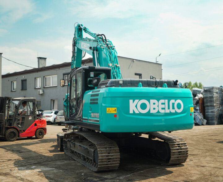 Kobelco SK210D-11E - Car Dismantlers