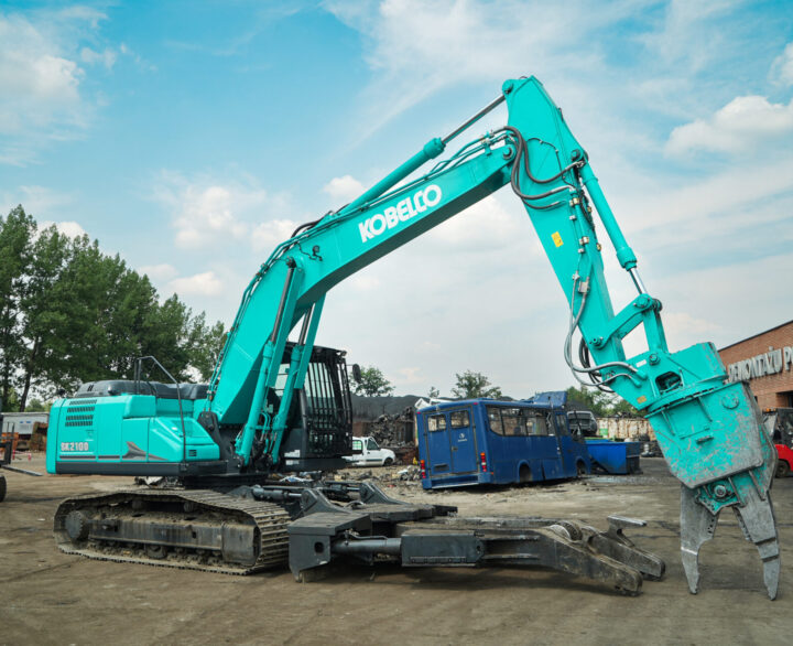 Kobelco SK210D-11E - Car Dismantlers