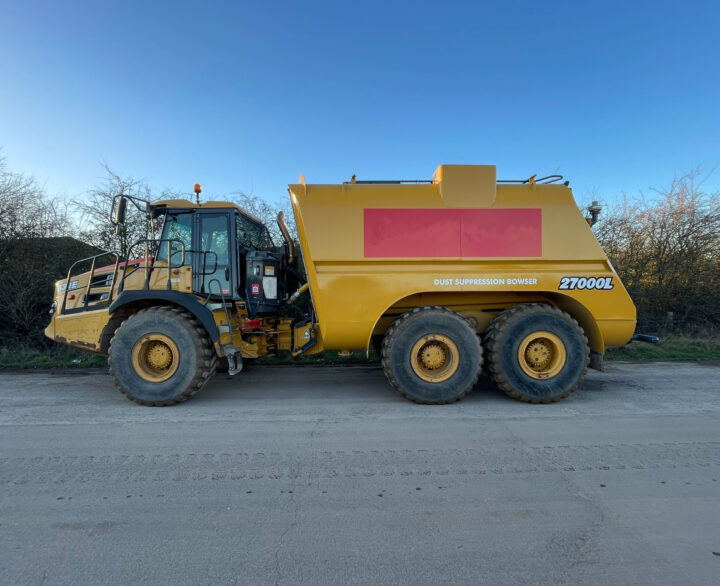 Bell B30E 27000L Water Tank - Articulated dump trucks