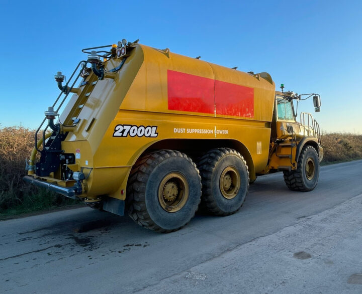 Bell B30E 27000L Water Tank - Articulated dump trucks