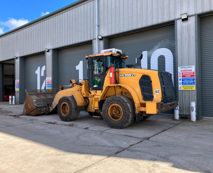 Hyundai HL955XT - Used Wheel Loaders