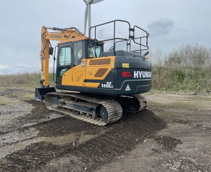 Hyundai HX140L (EX DEMO) - Crawler excavators