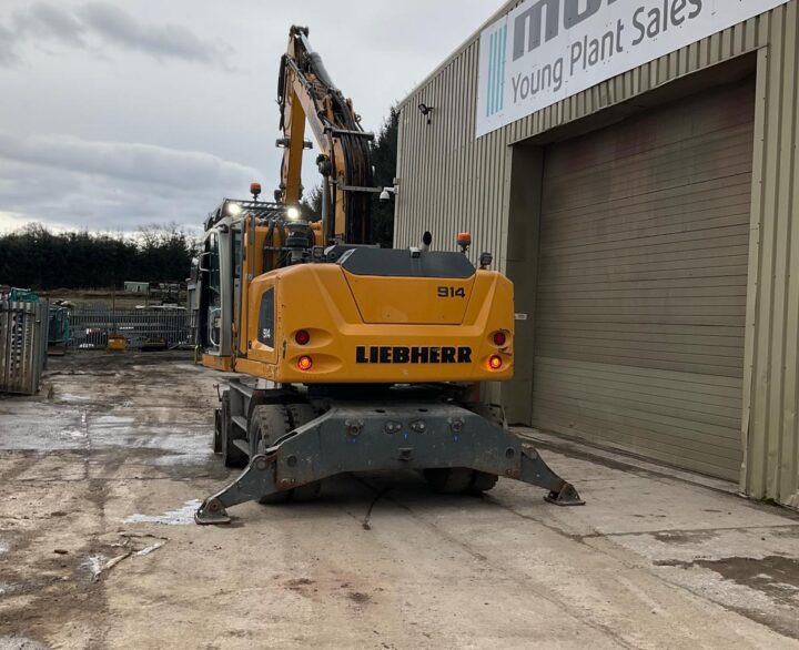 Liebherr A914 - Material handlers