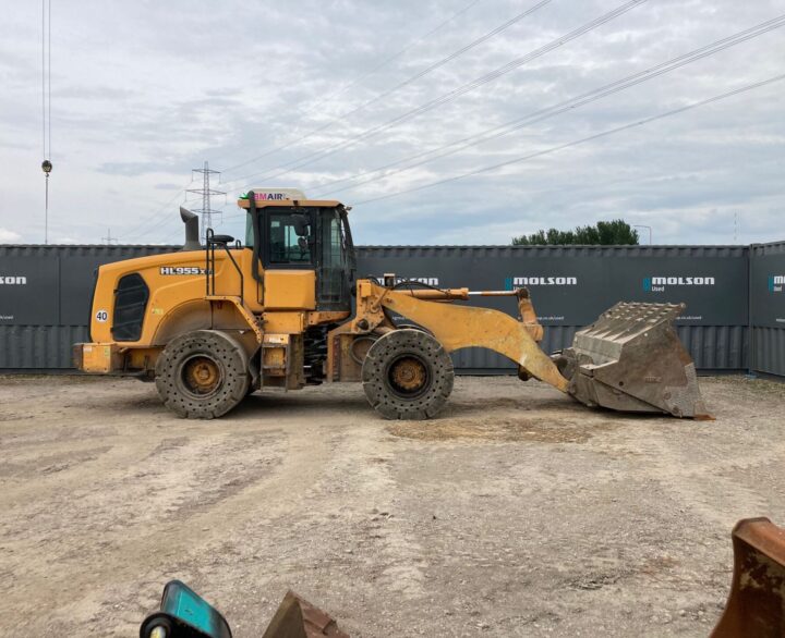 Hyundai HL955XT - Used Wheel Loaders