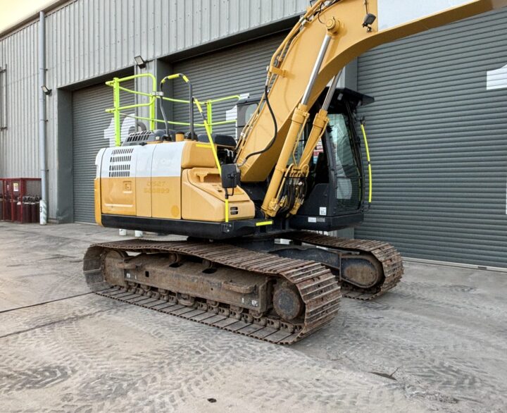 Kobelco SK130LC-11 - Crawler excavators