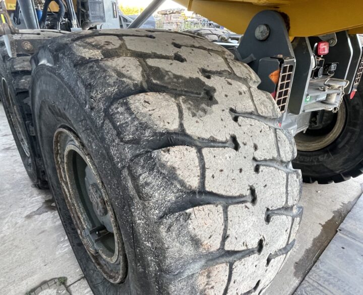 Terex TA300 - Articulated dump trucks