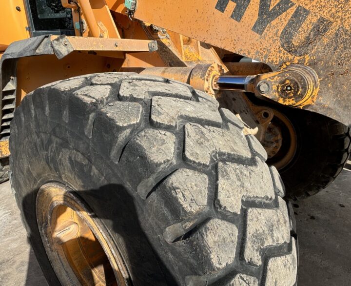 Hyundai HL960 - Used Wheel Loaders