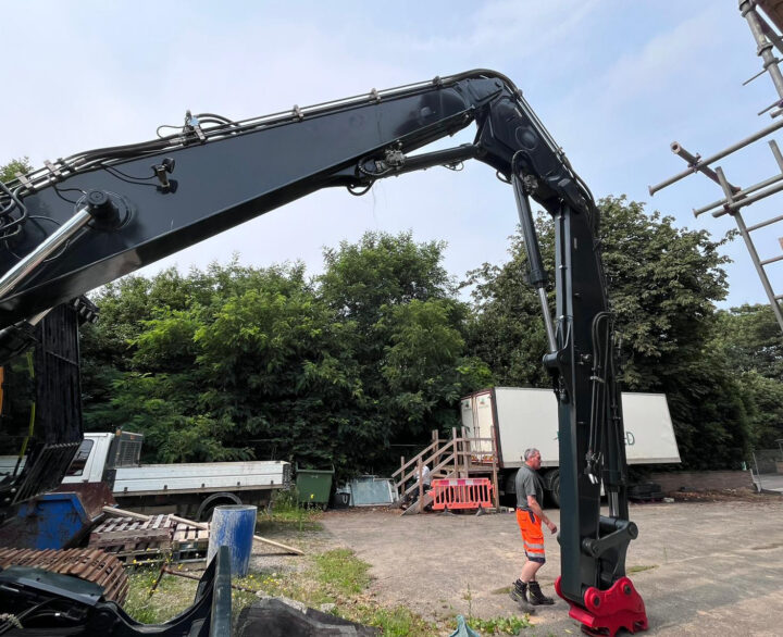 Hyundai HX235 LCR DZ 15M High Reach - Crawler excavators