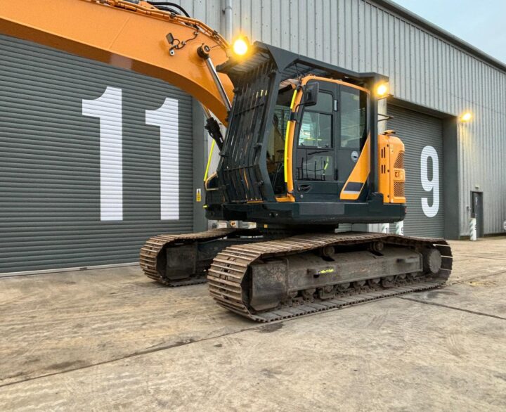 Hyundai HX235LCR - Crawler excavators