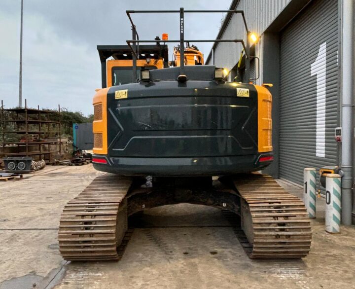 Hyundai HX235LCR - Crawler excavators