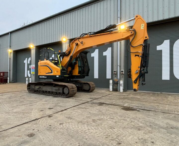 Hyundai HX235LCR - Crawler excavators