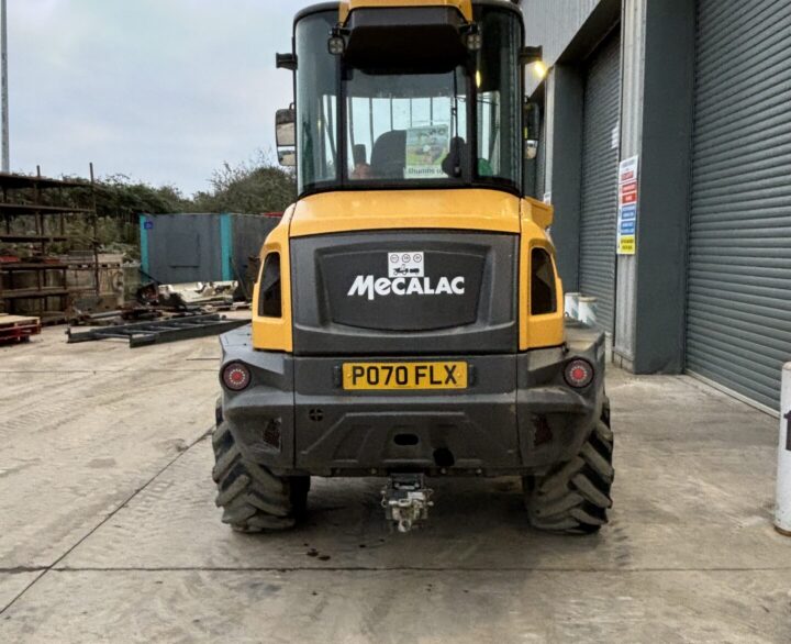 Mecalac 6SMDX Swivel Skip - Dumpers