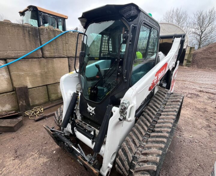 Bobcat T76