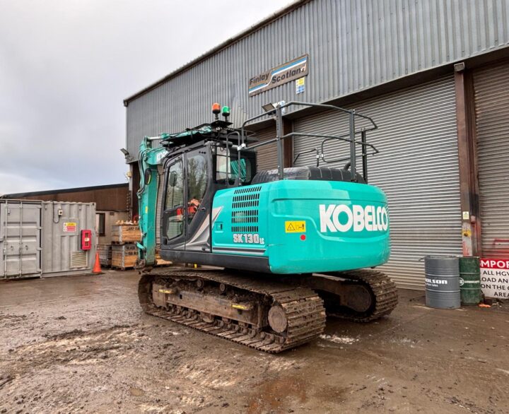 Kobelco SK130LC-11 - Crawler excavators