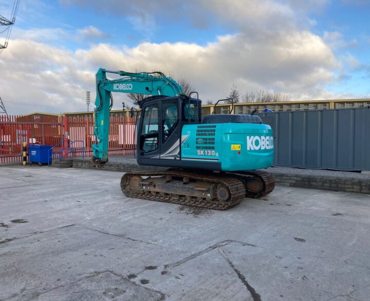 Kobelco SK130LC-11 - Crawler excavators