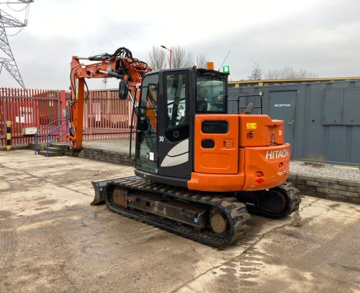 Hitachi ZX85USBR-6 2PB - Mini Excavators