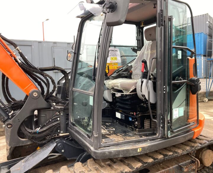 Hitachi ZX85USBR-6 2PB - Mini Excavators