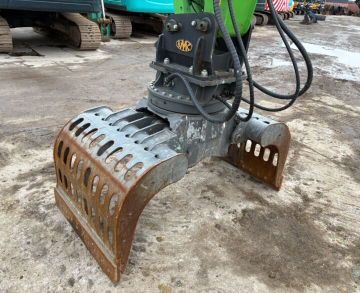 Sennebogen 821E - Material handlers