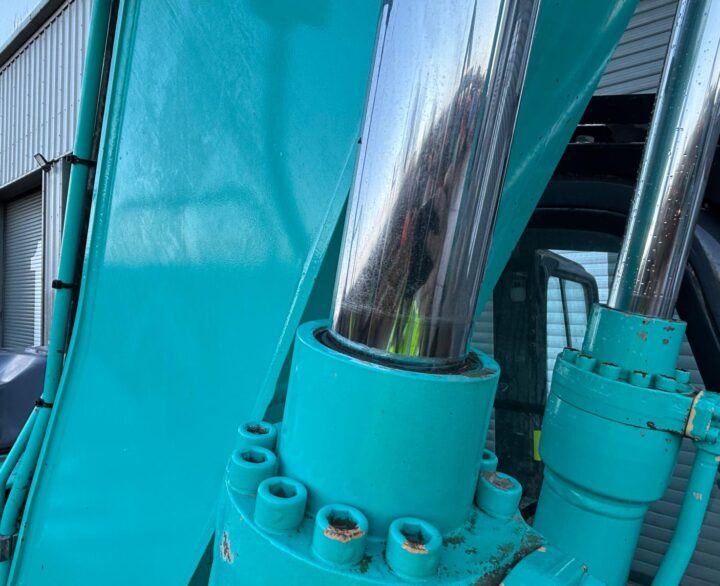 Kobelco SK130LC-11 - Crawler excavators