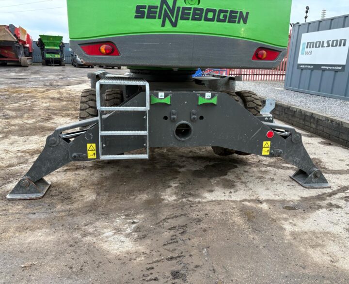 Sennebogen 821E - Material handlers