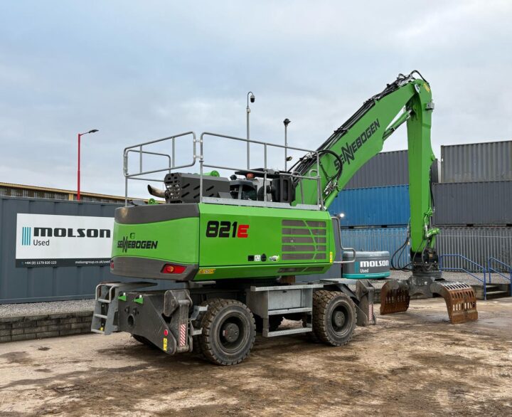 Sennebogen 821E - Material handlers