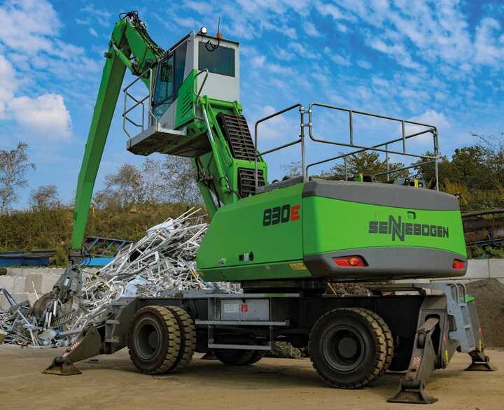 Sennebogen 830e Scrap Handler working