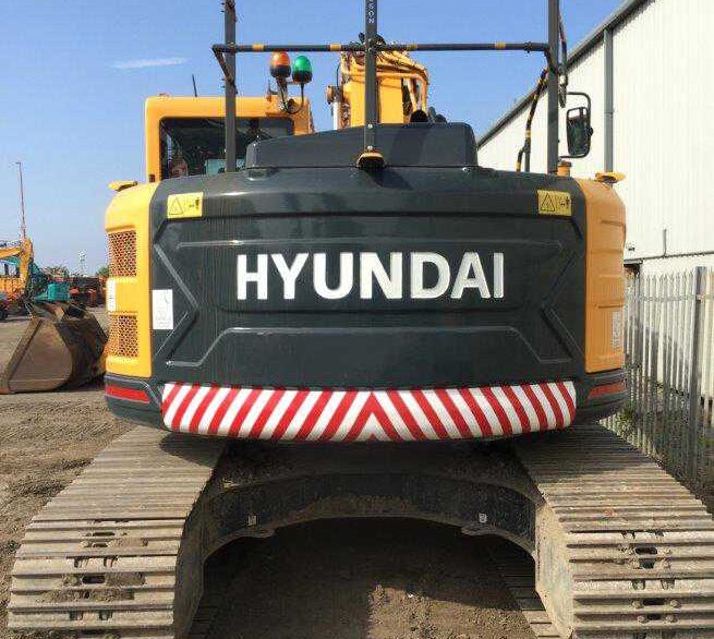 HYUNDAI HX235LCR - Crawler Excavators
