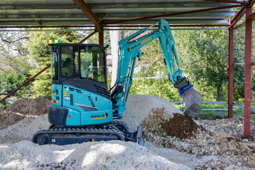 SK28SR-6E Kobelco excavator