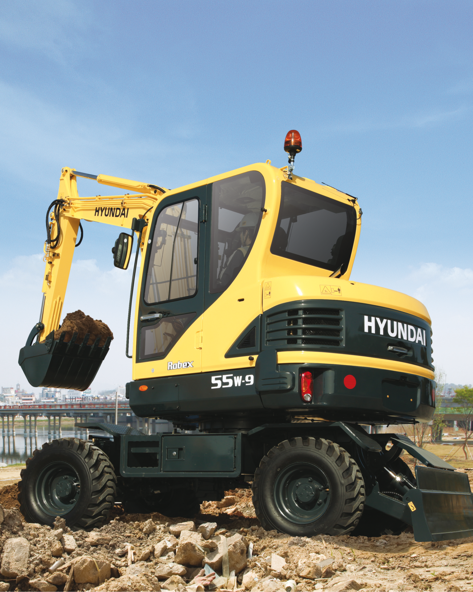 Hyundai Wheeled Excavators From Molson Are Now Even More Versatile