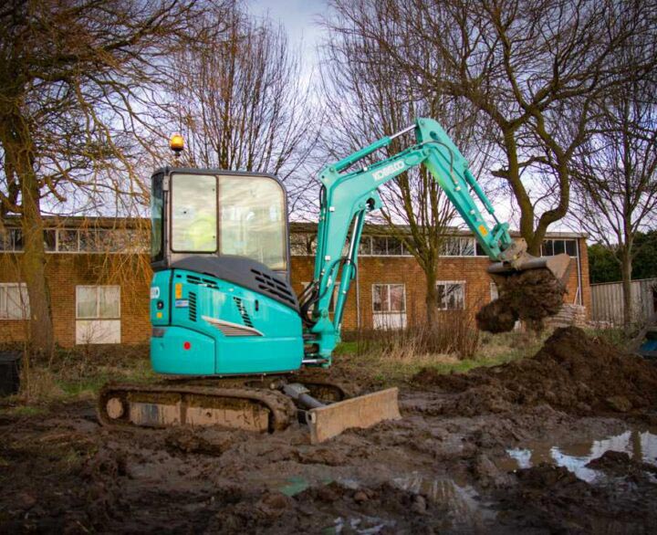 Kobelco SK28SR-6E